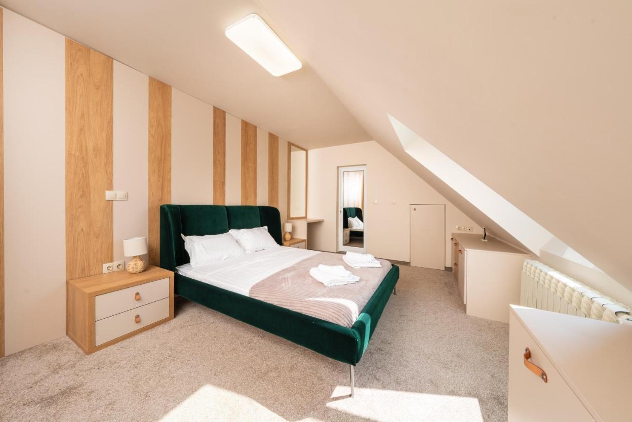 2 Bedrooms, Parking, Balcony With A View