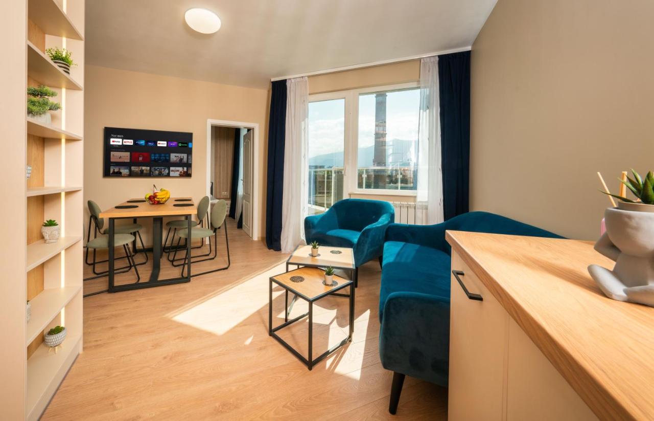 Appartement 2 Bedrooms, Parking, Balcony With A View *