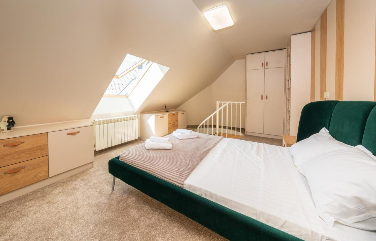 Appartement 2 Bedrooms, Parking, Balcony With A View